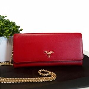 ❤️PRADA Red Saffiano Leather Wallet❤️